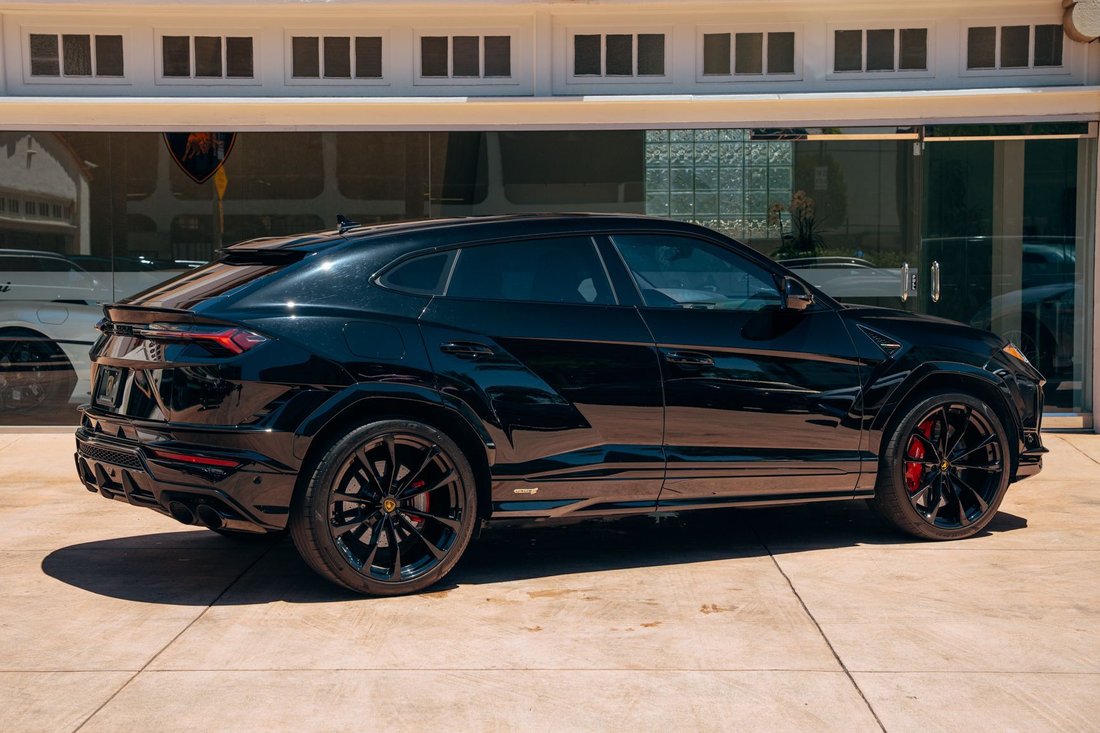 Suv in Beverly Hills, CA, United States 3 - 18546507