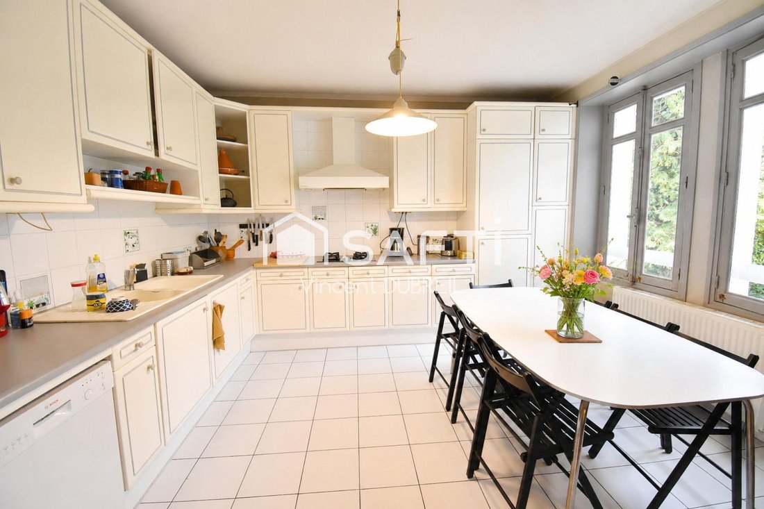 House in Saint-Sebastien-sur-Loire, Pays de la Loire, France 4 - 18455207