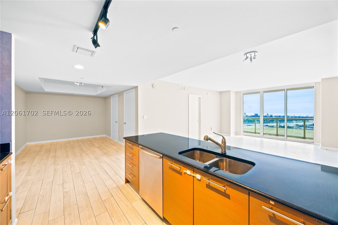 Condo in Miami, Florida, United States 5 - 18546553