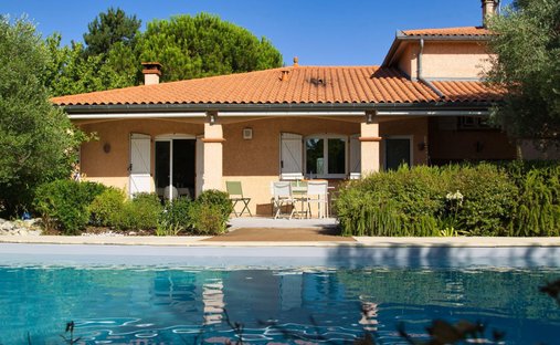 House in Rouffiac-Tolosan, Occitania, France 1