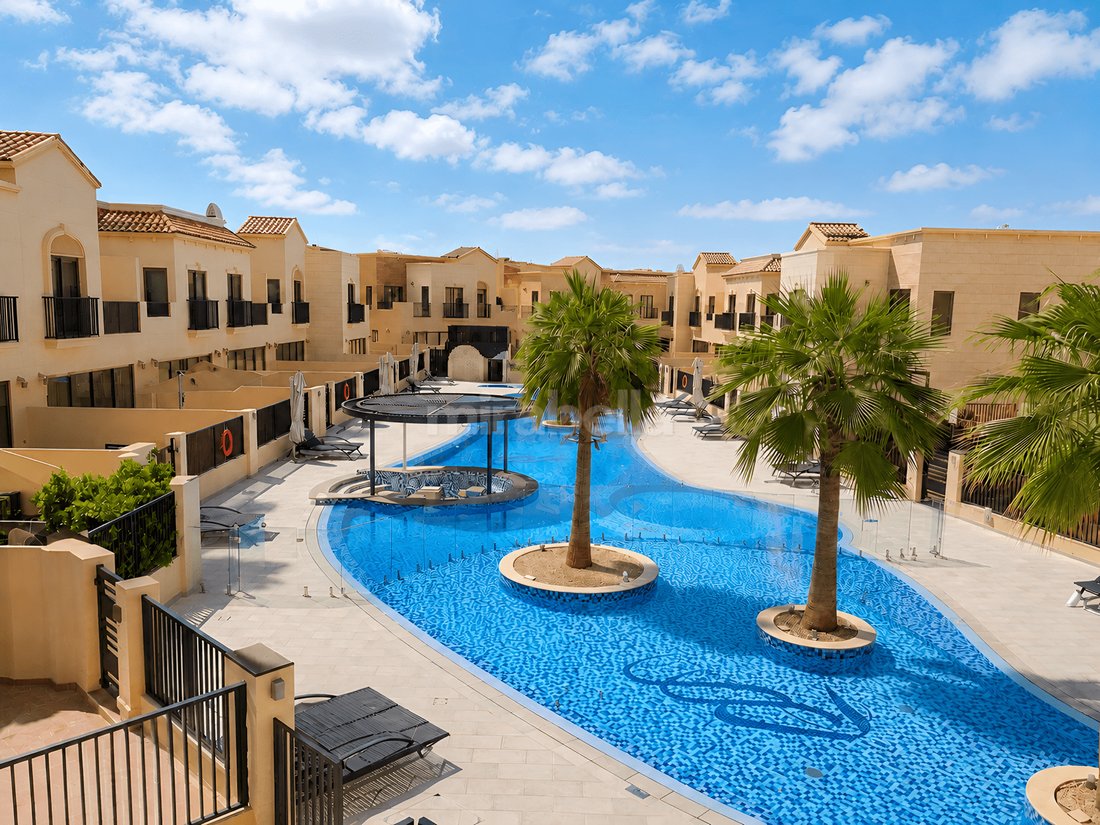 Townhouse in Jumeirah Golf Estates, Dubai, United Arab Emirates 1 - 18298245