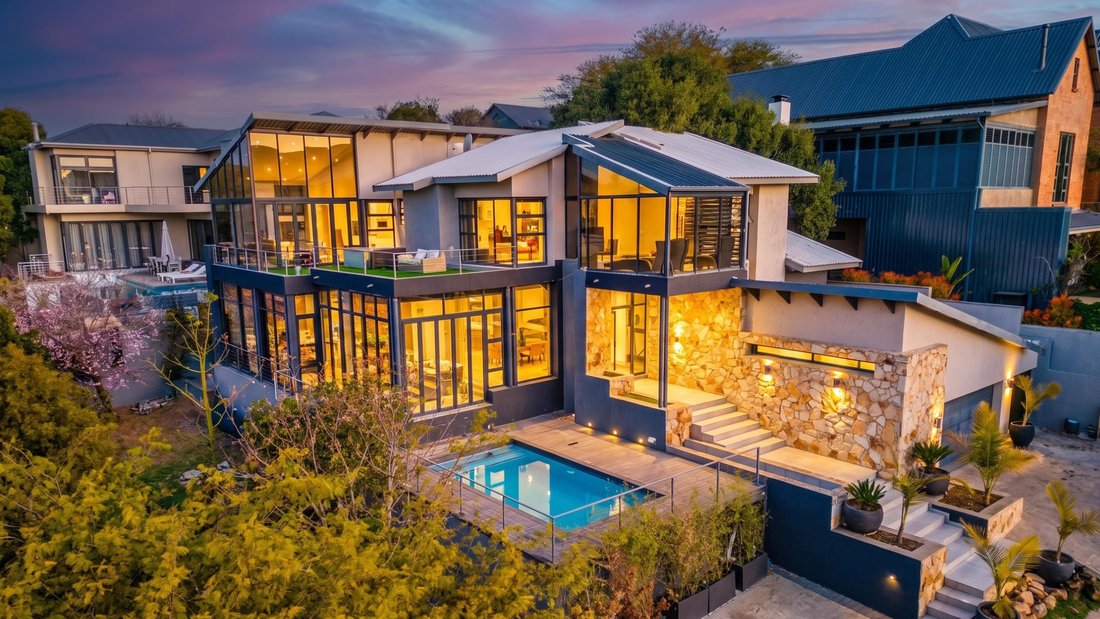 House in Broadacres, Gauteng, South Africa 1 - 18546991