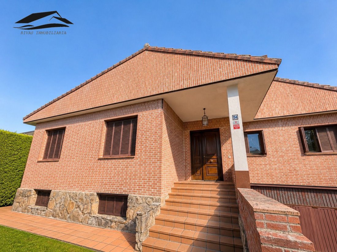 Chalet in Santa Marta de Tormes, Castile and Leon, Spain 2 - 18547033