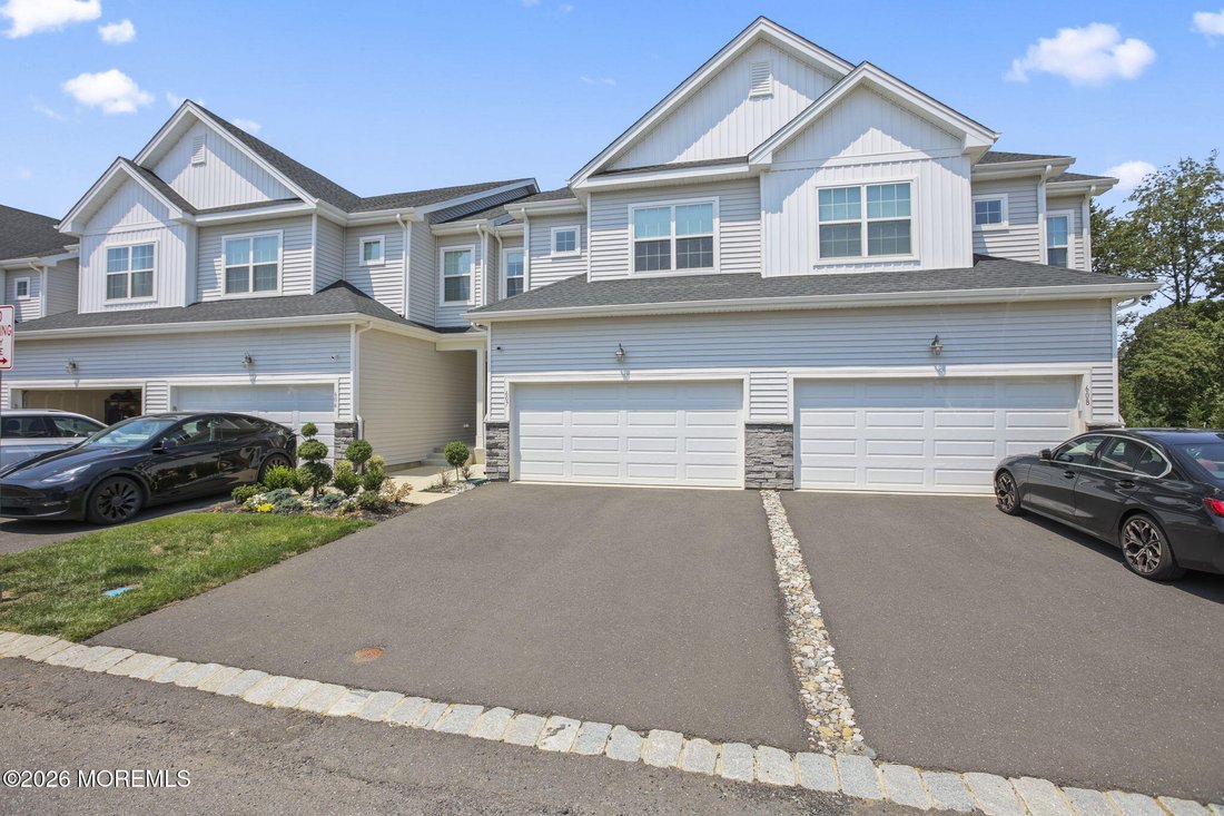 Condo in Marlboro Township, New Jersey, United States 1 - 18546913