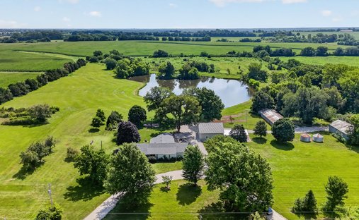 Louisburg, Kansas, United States 1