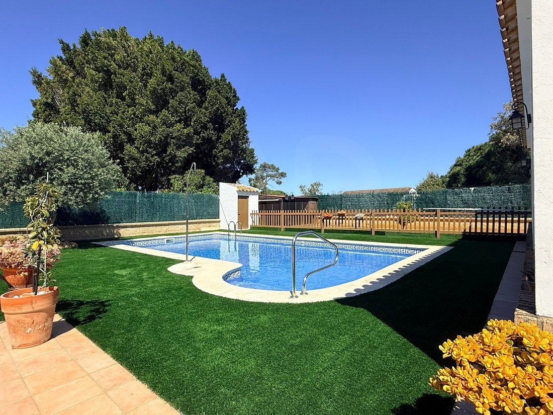 Chalet in Lepe, Andalusia, Spain 4 - 17630452