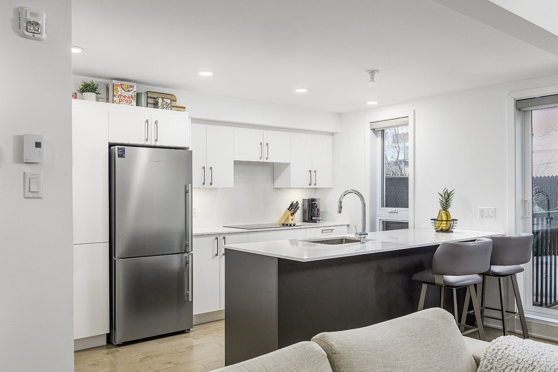 Condo in Montréal, Quebec, Canada 2 - 18547095