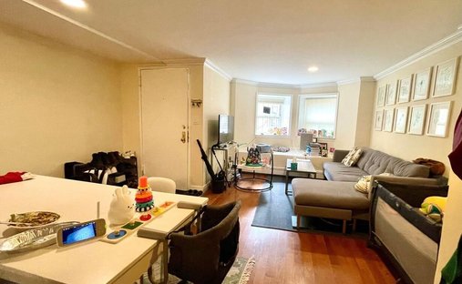 House in New York, New York, United States 1