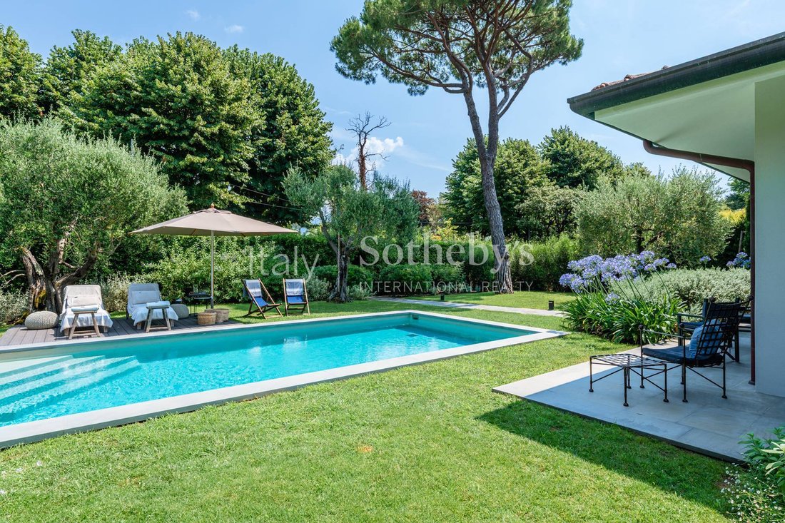 House in Center, Forte dei Marmi, Tuscany 4 - 18546929