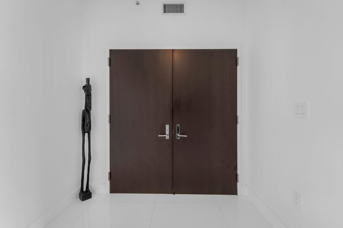 Condo in Miami, Florida, United States 5 - 18547170