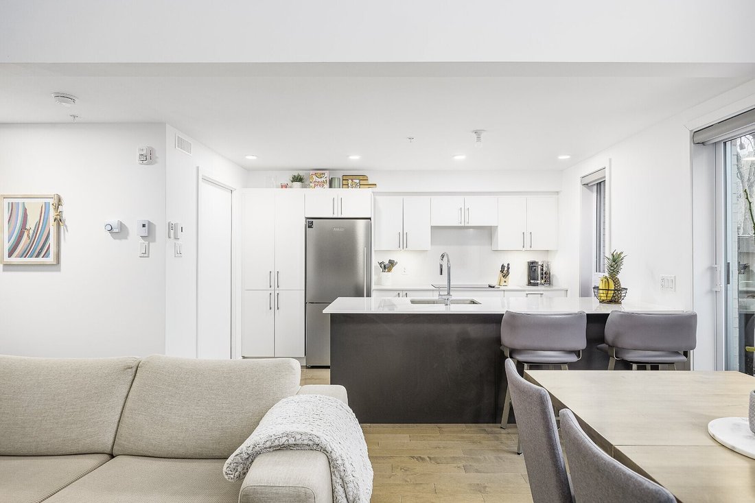 Condo in Montréal, Quebec, Canada 3 - 18547095