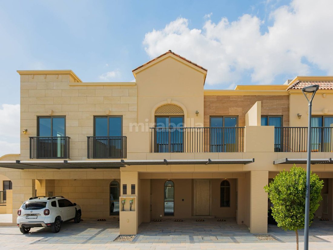 Townhouse in Jumeirah Golf Estates, Dubai, United Arab Emirates 2 - 18298245