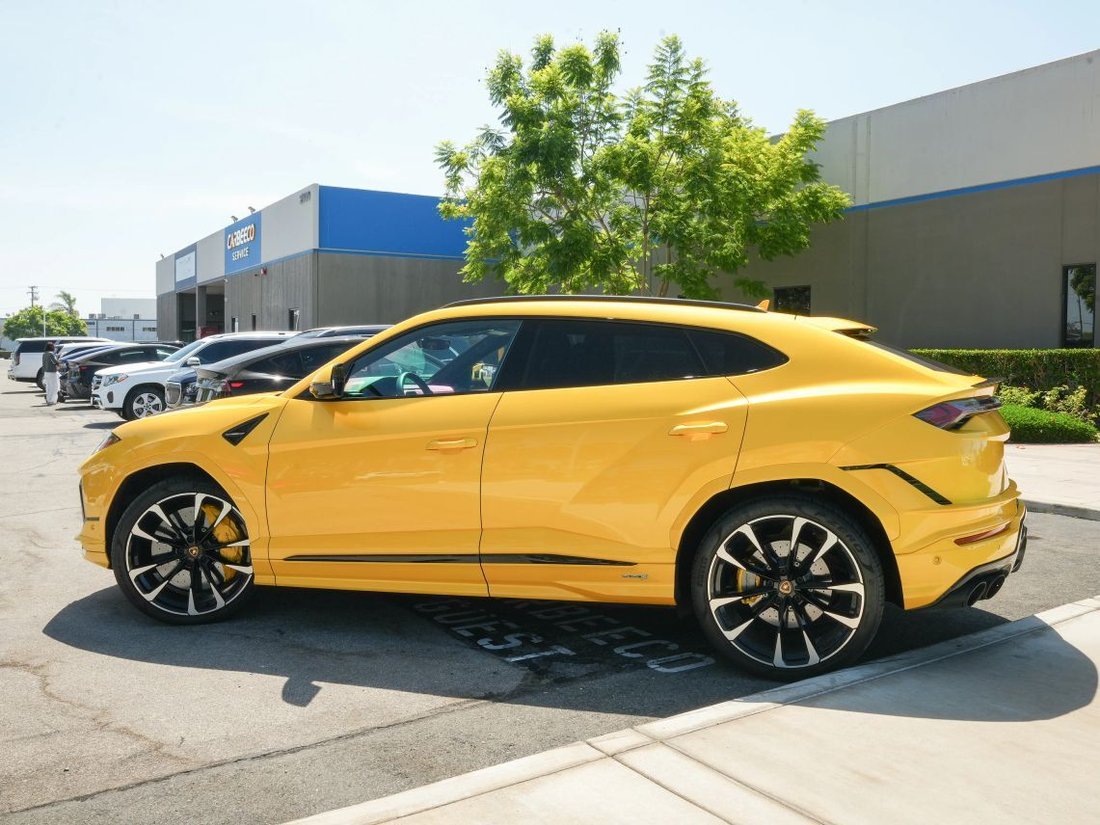 Suv in Costa Mesa, CA, United States 4 - 18383464