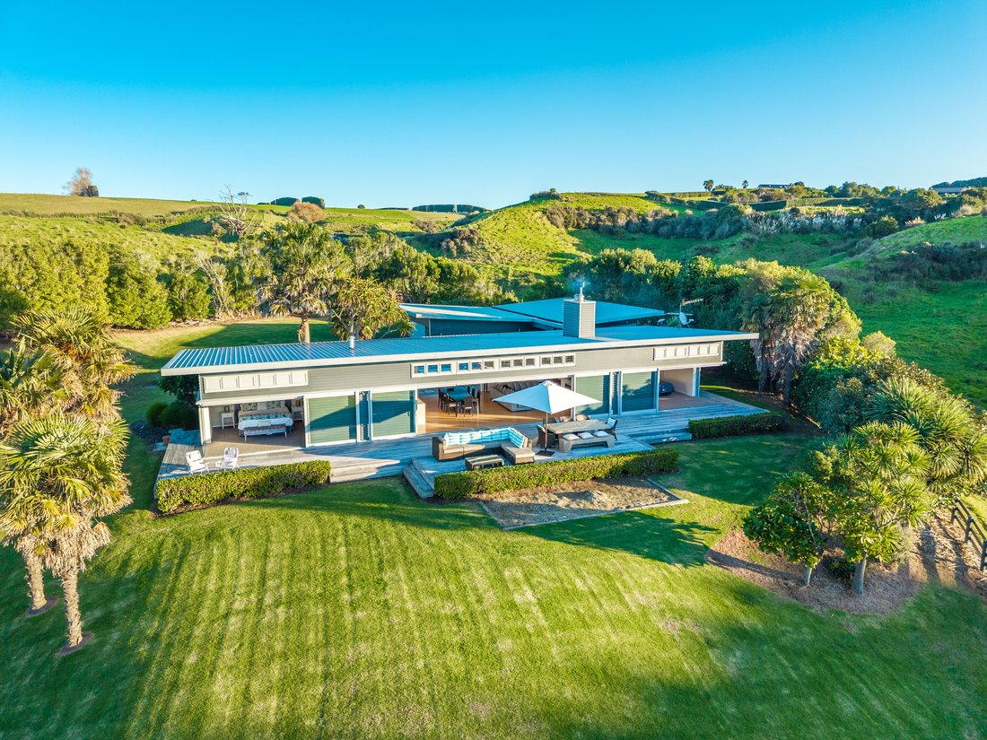Manukau Heads, Auckland, New Zealand 1 - 18547079