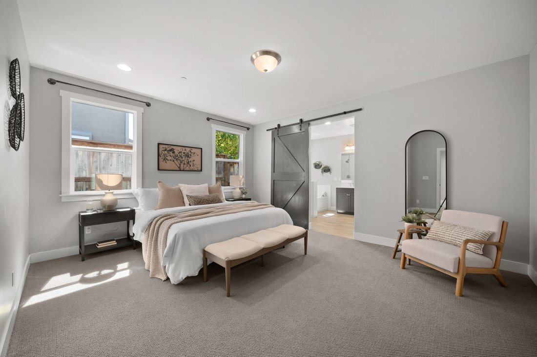San Luis Obispo, California, United States 3 - 18547085