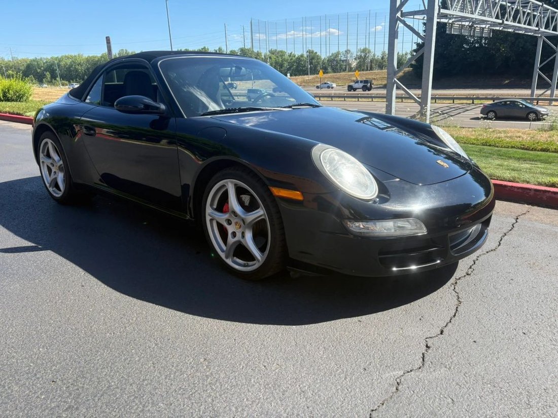 Cabriolet in Hillsboro, OR, United States 2 - 18546875