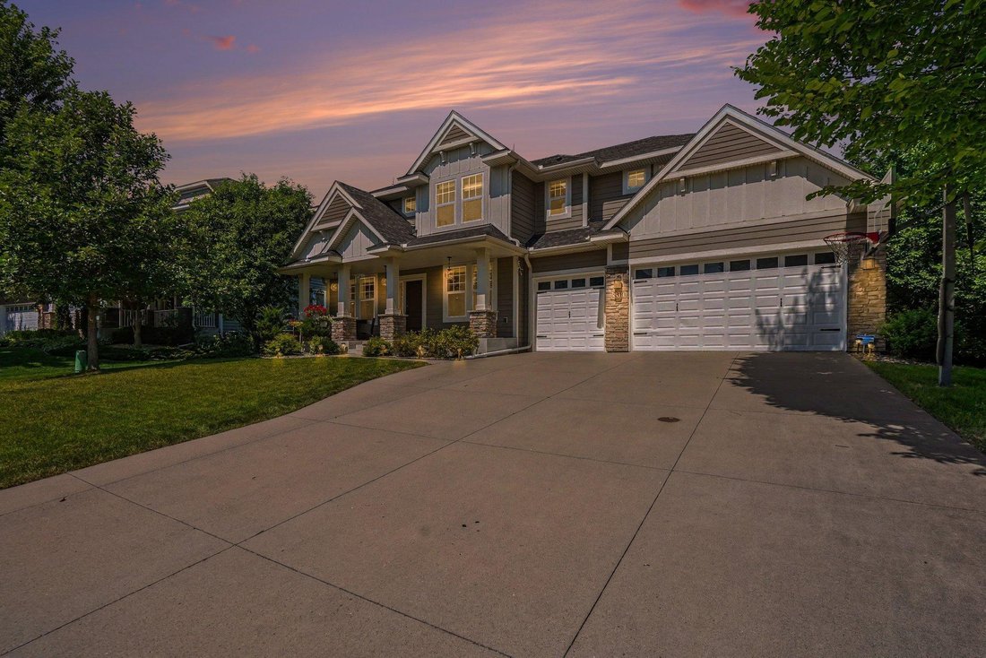 House in Plymouth, Minnesota, United States 3 - 18547076