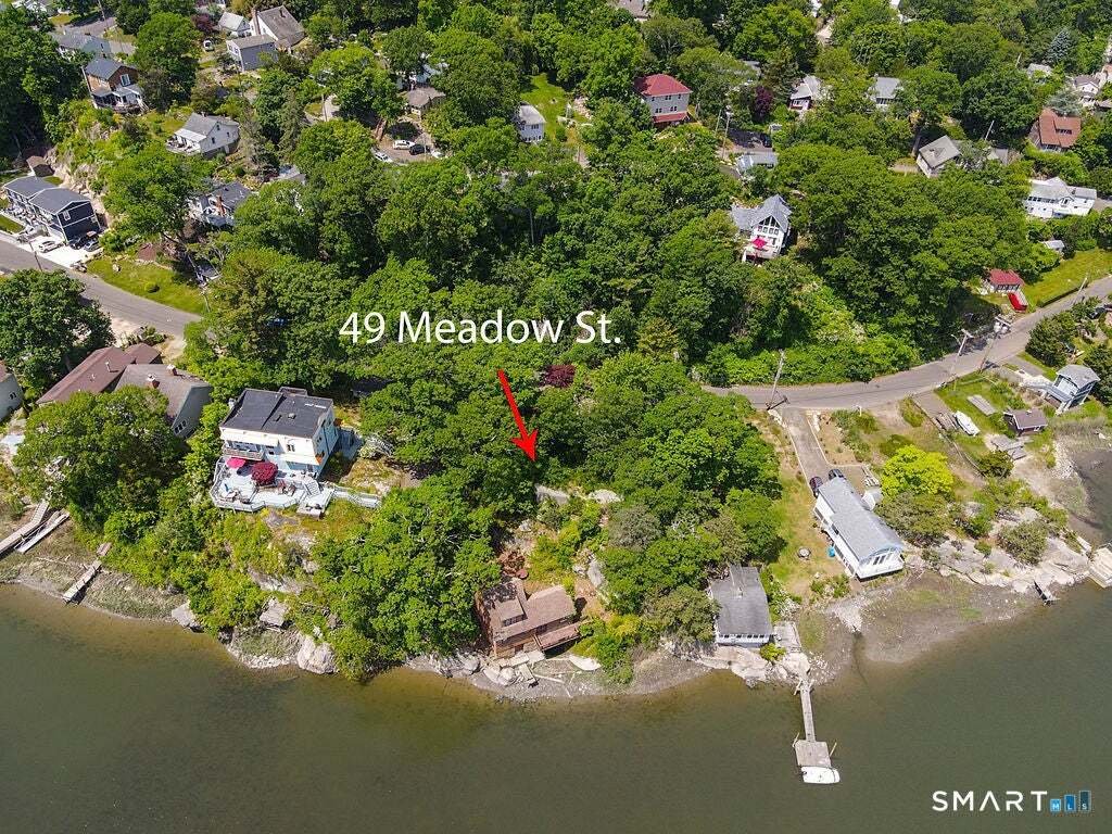 House in East Haven, Connecticut, United States 2 - 18181695