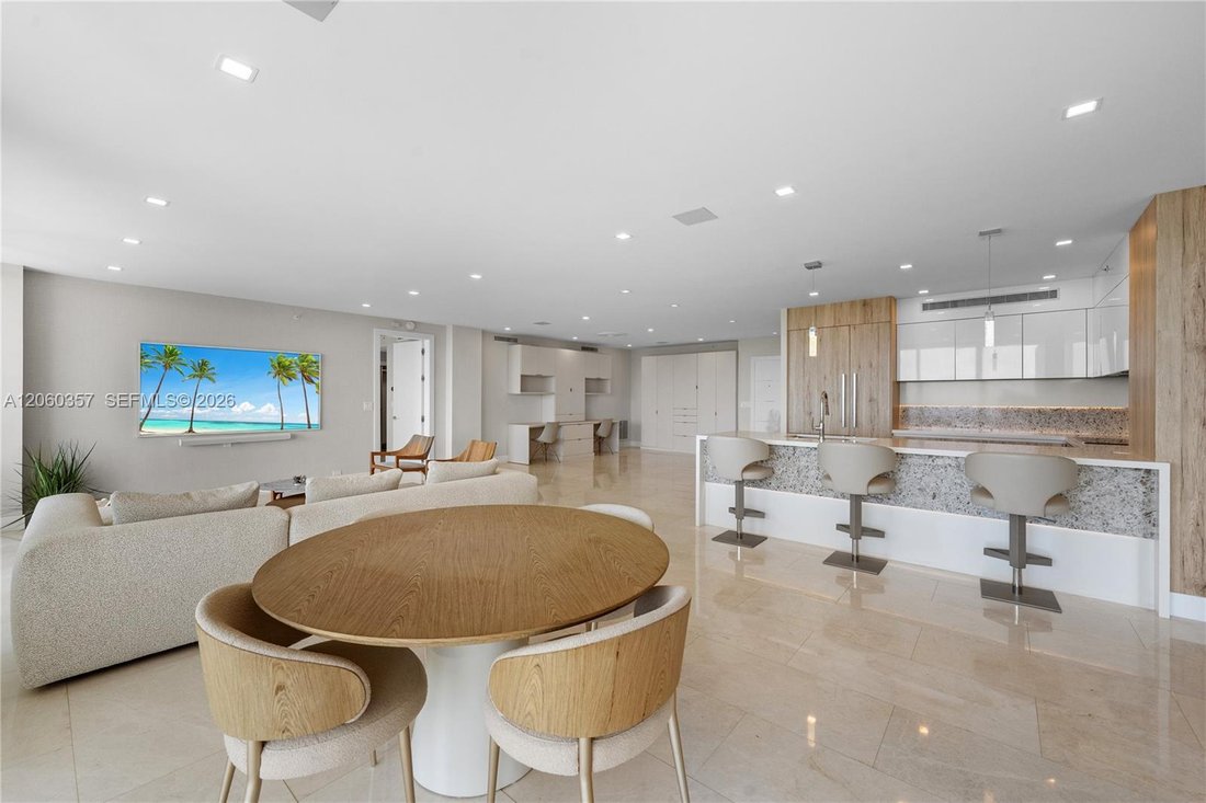 Condo in Miami, Florida, United States 4 - 18547215