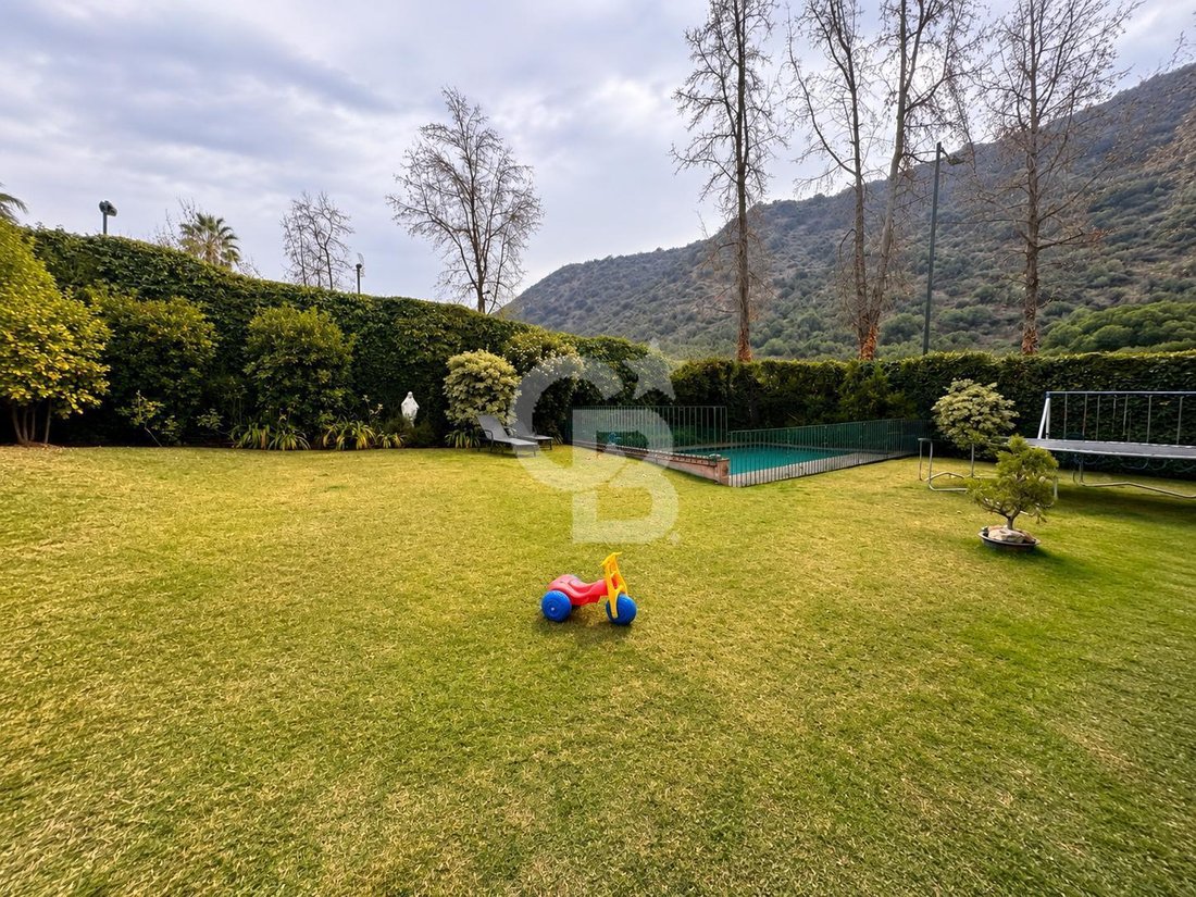 House in Lo Barnechea, Santiago Metropolitan Region, Chile 2 - 18547371