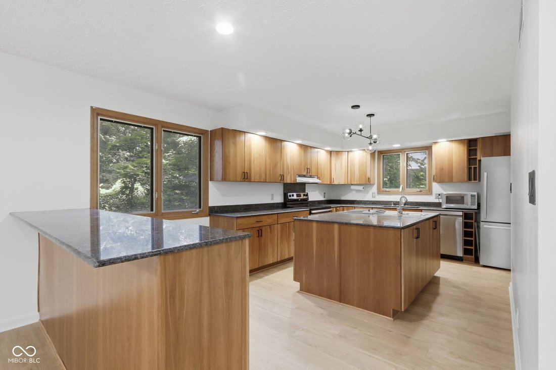 House in Indianapolis, Indiana, United States 5 - 18547357