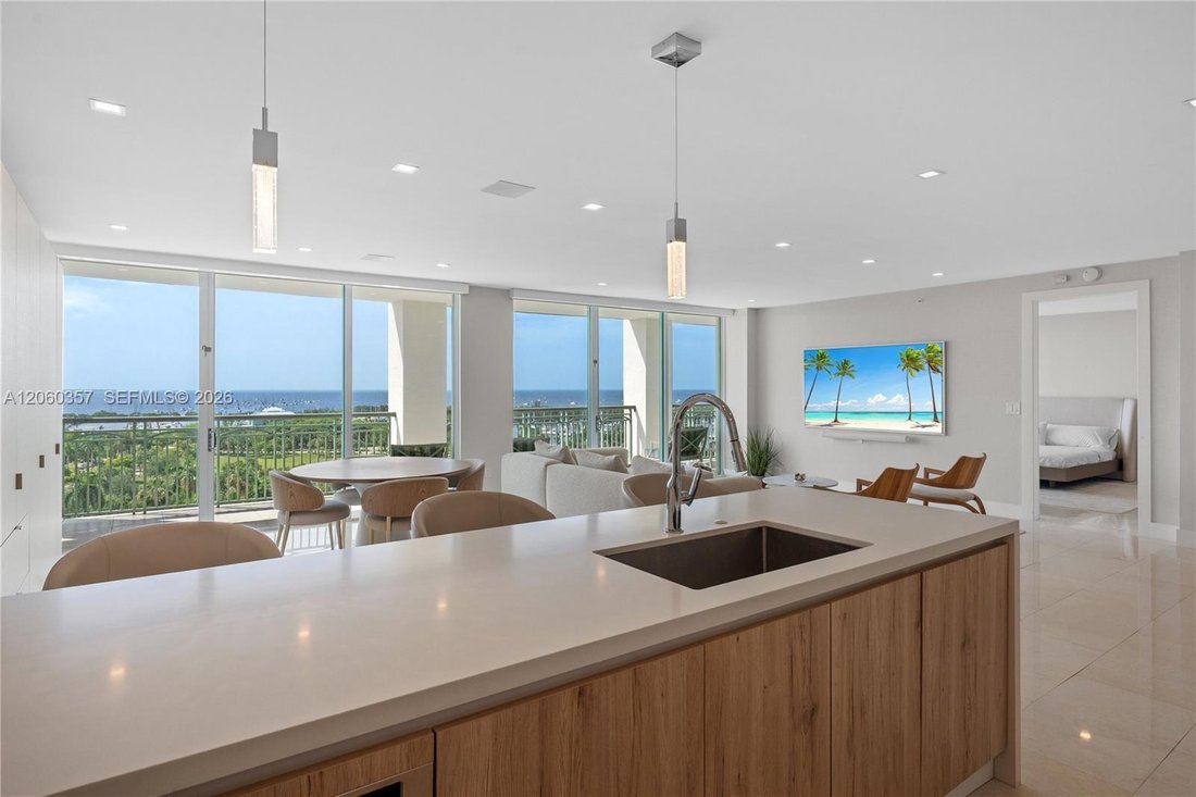 Condo in Miami, Florida, United States 2 - 18547215