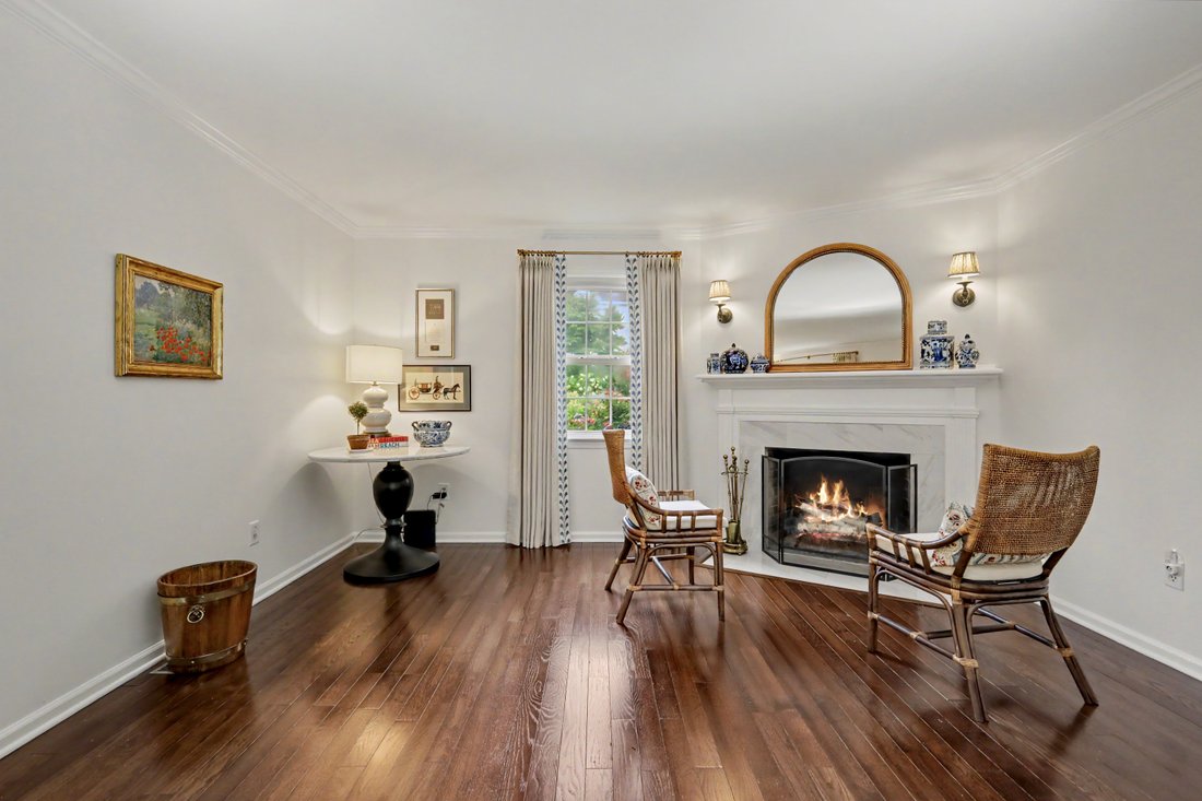 New Canaan, Connecticut, United States 5 - 18547207