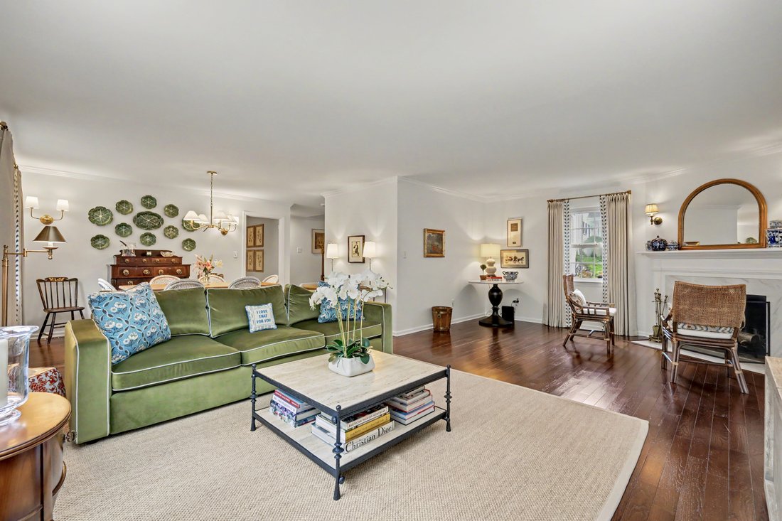 New Canaan, Connecticut, United States 4 - 18547207