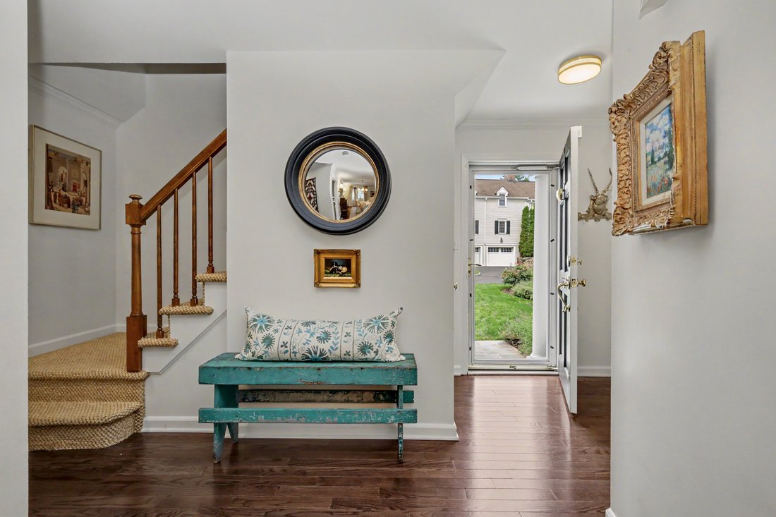 New Canaan, Connecticut, United States 3 - 18547207