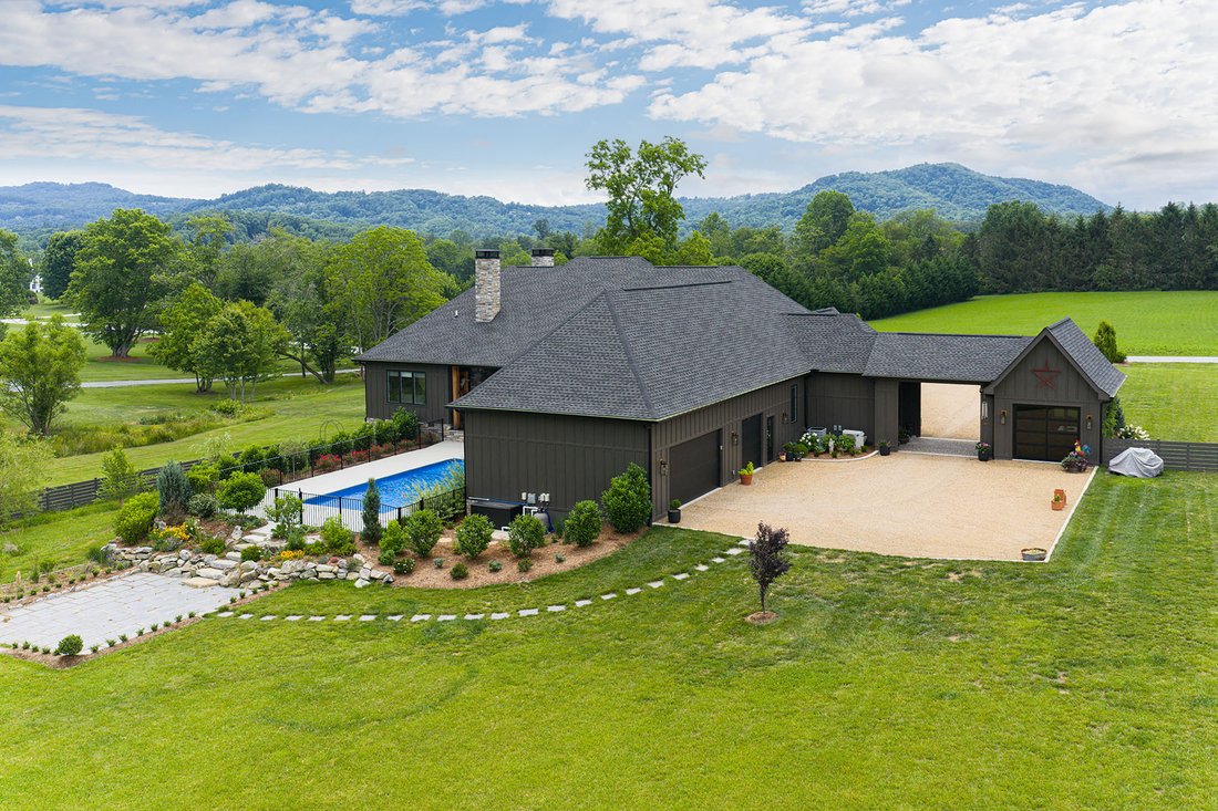 House in Horse Shoe, North Carolina, United States 3 - 18174894