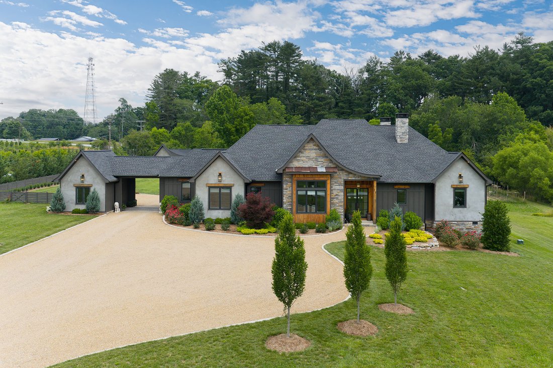 House in Horse Shoe, North Carolina, United States 2 - 18174894