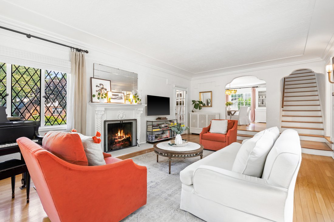 House in Larchmont, New York, United States 4 - 18547208