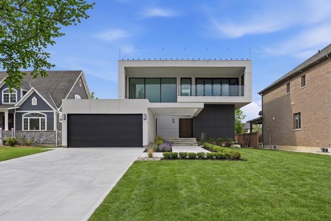 House in Hamilton, Ontario, Canada 1 - 17309723