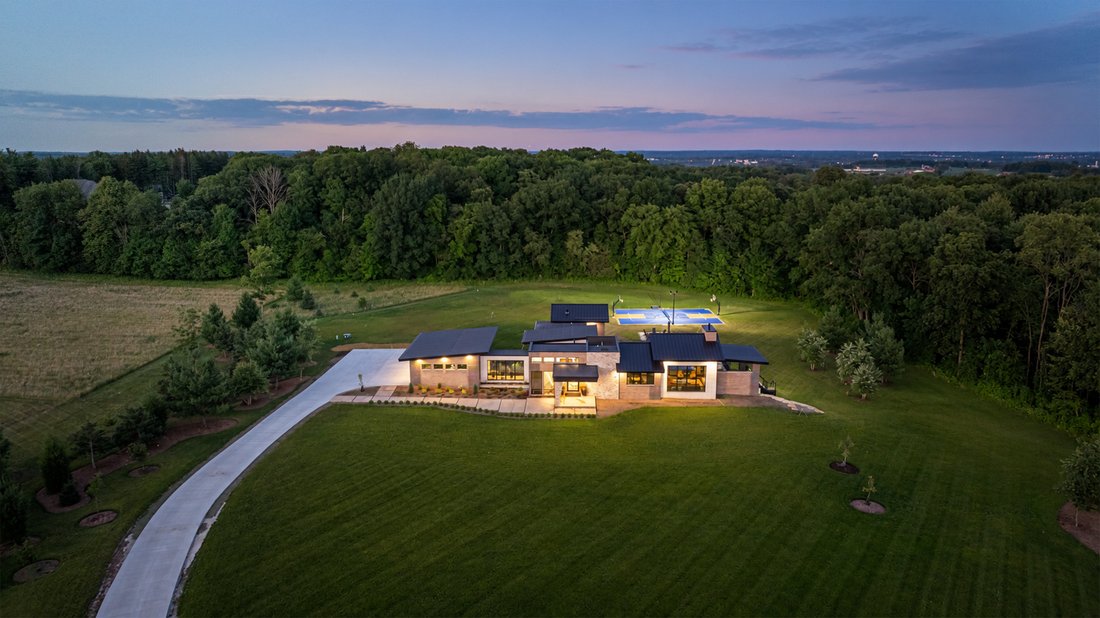 House in Slinger, Wisconsin, United States 2 - 18129833