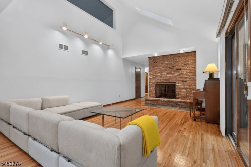 House in Bridgewater Township, New Jersey, United States 4 - 18547410