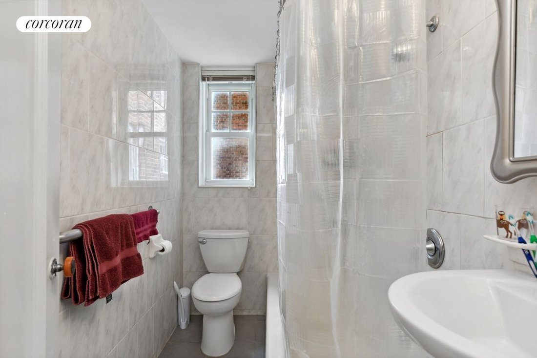 Co Op in New York, New York, United States 5 - 18547411