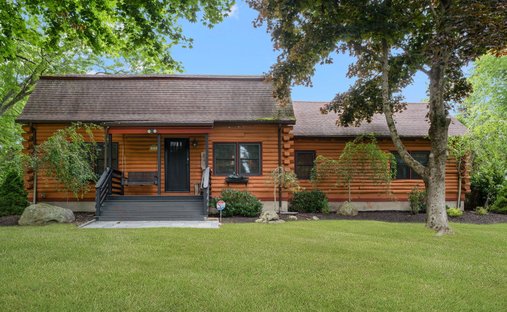 House in South Kingstown, Rhode Island, United States 1