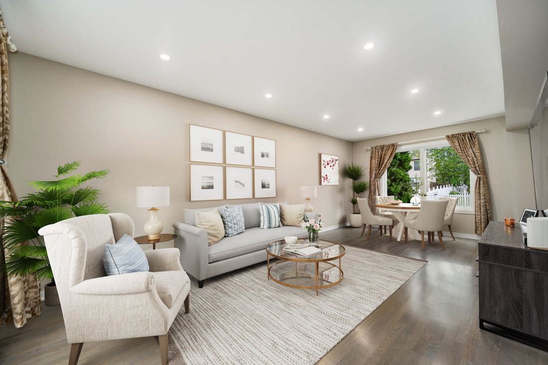 House in Elk Grove Village, Illinois, United States 4 - 18547535