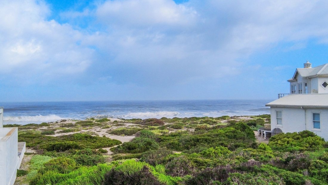 House in Yzerfontein, Western Cape, South Africa 2 - 18547856