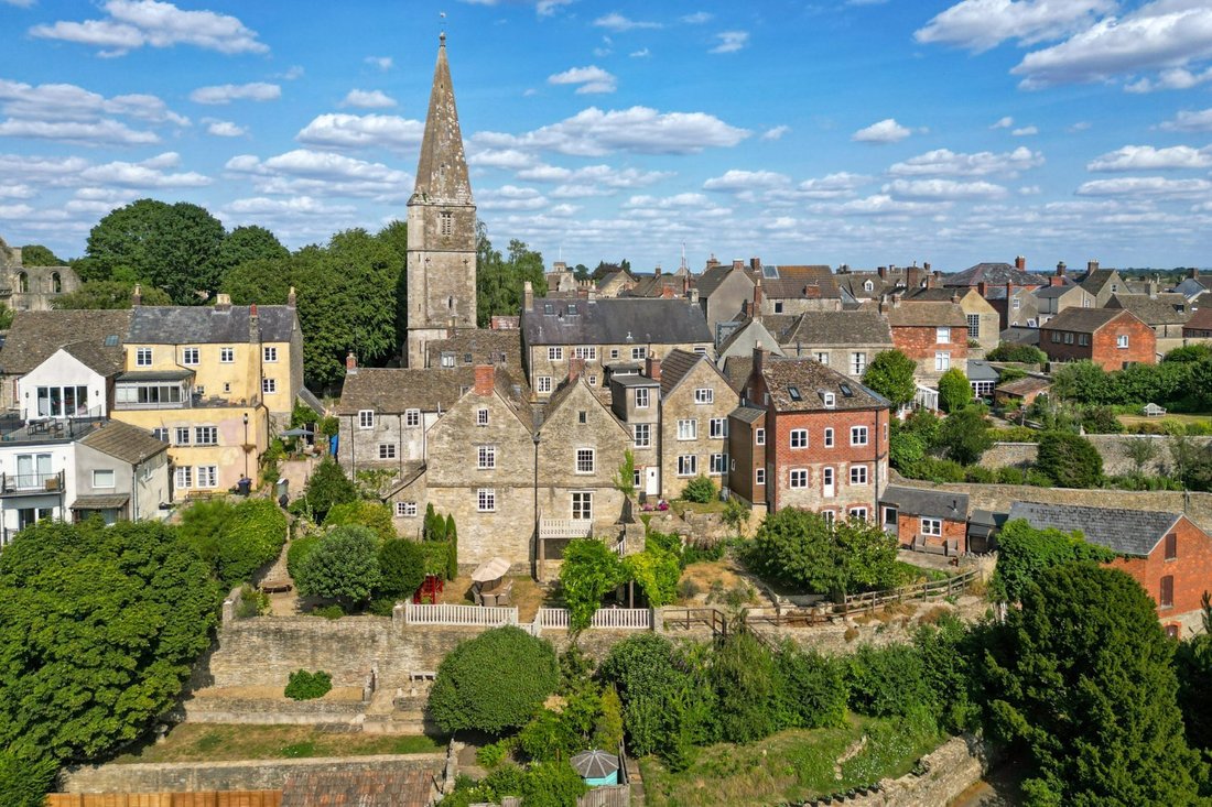 House in Malmesbury, England 3 - 18547795