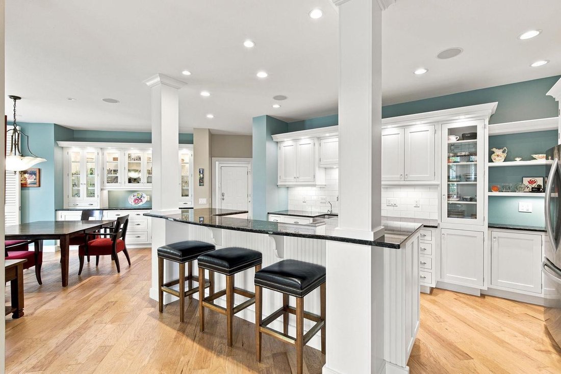 Condo in Madison, Wisconsin, United States 2 - 18547732