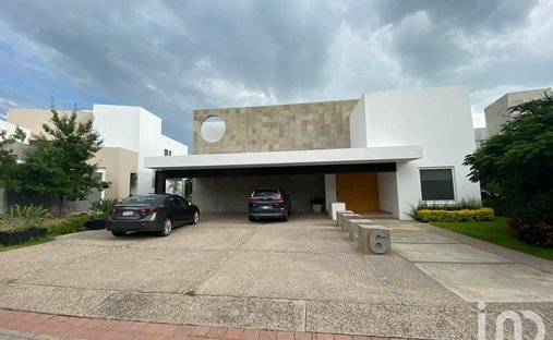 House in Santiago de Querétaro, Querétaro, Mexico 1