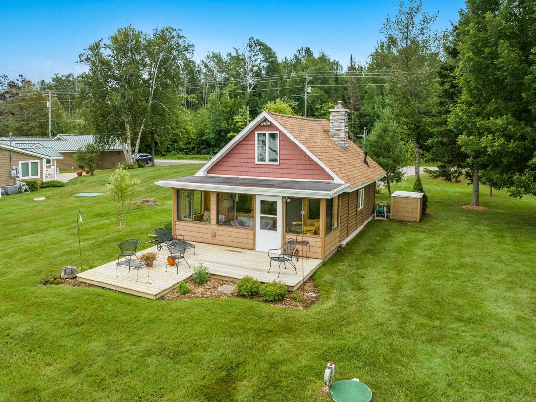 House in Petoskey, Michigan, United States 1 - 18548047