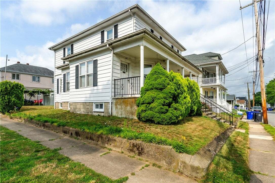 East Providence, Rhode Island, United States 3 - 18547682