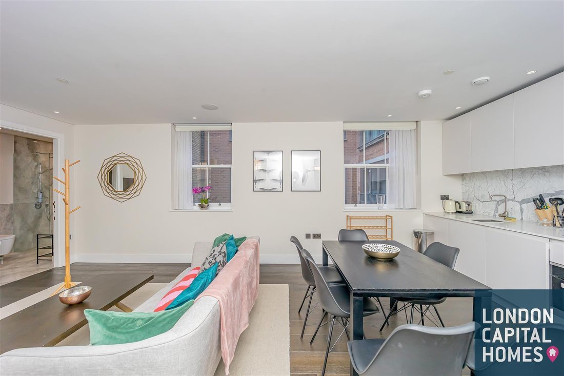 Apartment in EC4, City of London, England 4 - 18547950