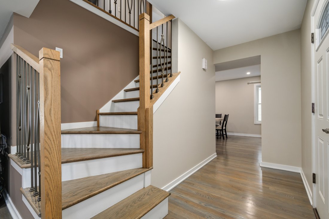 House in Elk Grove Village, Illinois, United States 3 - 18547535