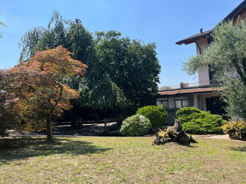Villa in Brongio, Lombardy, Italy 3 - 18547777