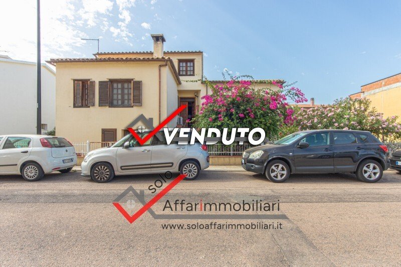 Villa in Aldo Moro Avenue, Olbia, Italy 1 - 18012810