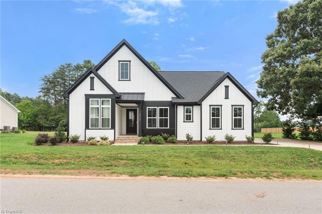 House in Oak Ridge, North Carolina, United States 1 - 18548017
