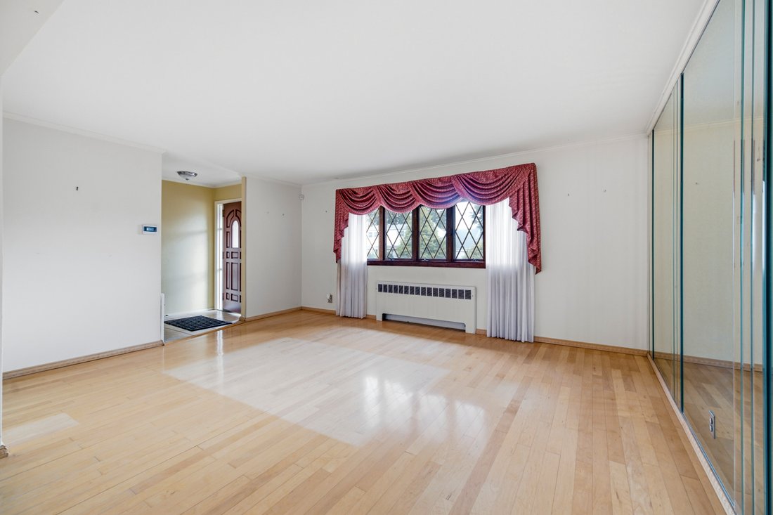 House in Oceanside, New York, United States 5 - 18546681